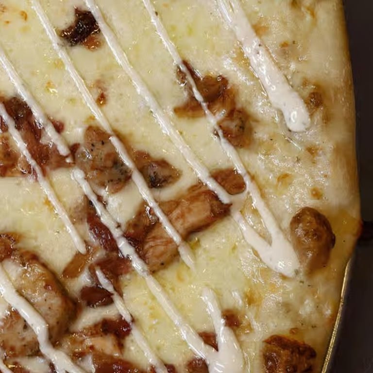 Buffalo Chicken Pizza Delight